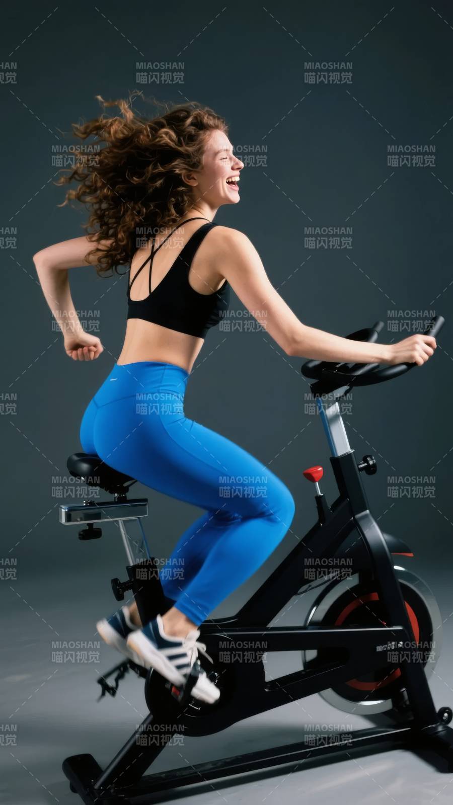 动感单车健身时刻图片