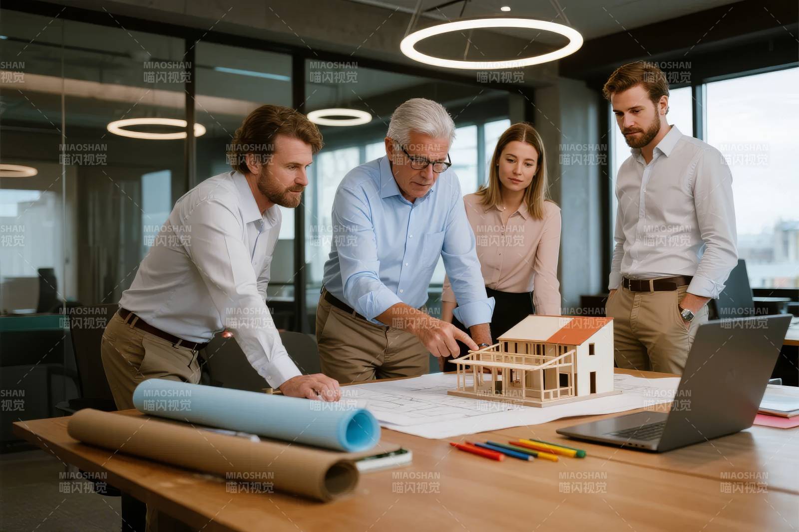 团队研讨建筑模型图片