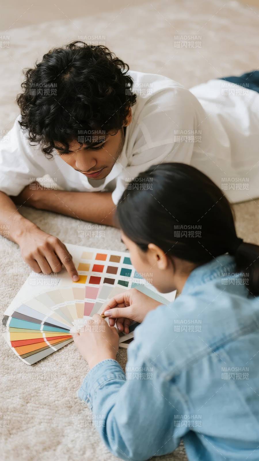 挑选色彩搭配图片