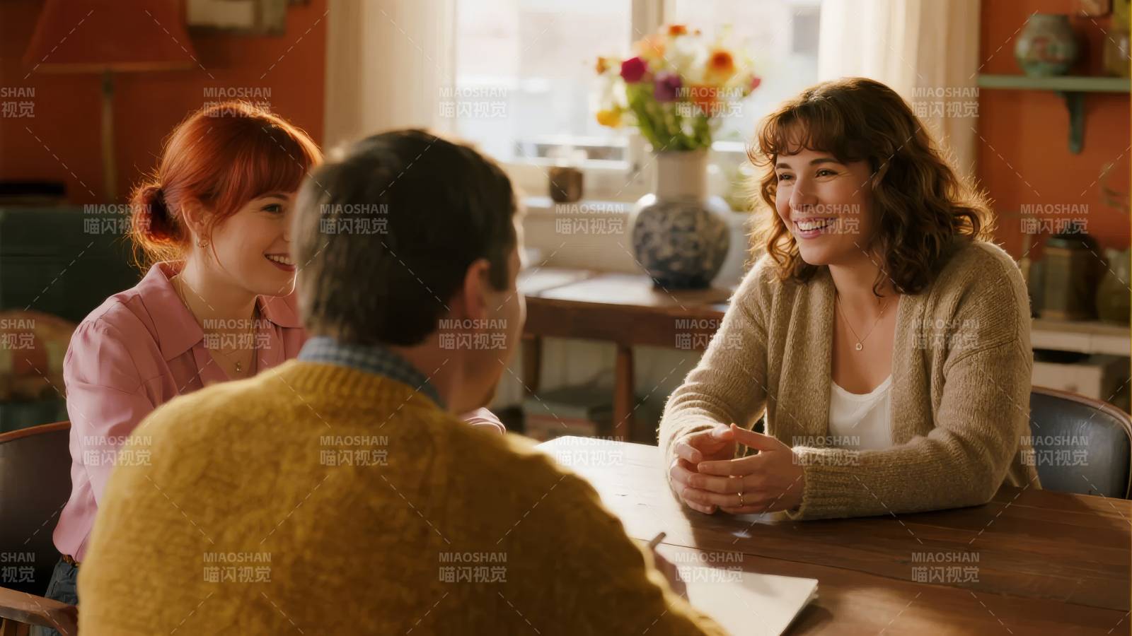 温馨家庭聚餐时刻图片