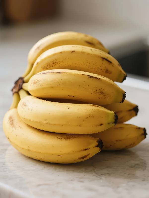 新鲜香蕉堆叠图片