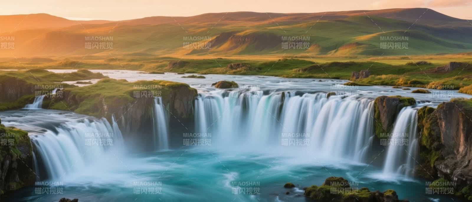 壮丽瀑布晨曦图片