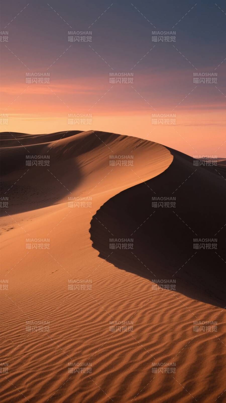沙漠日落沙丘图片