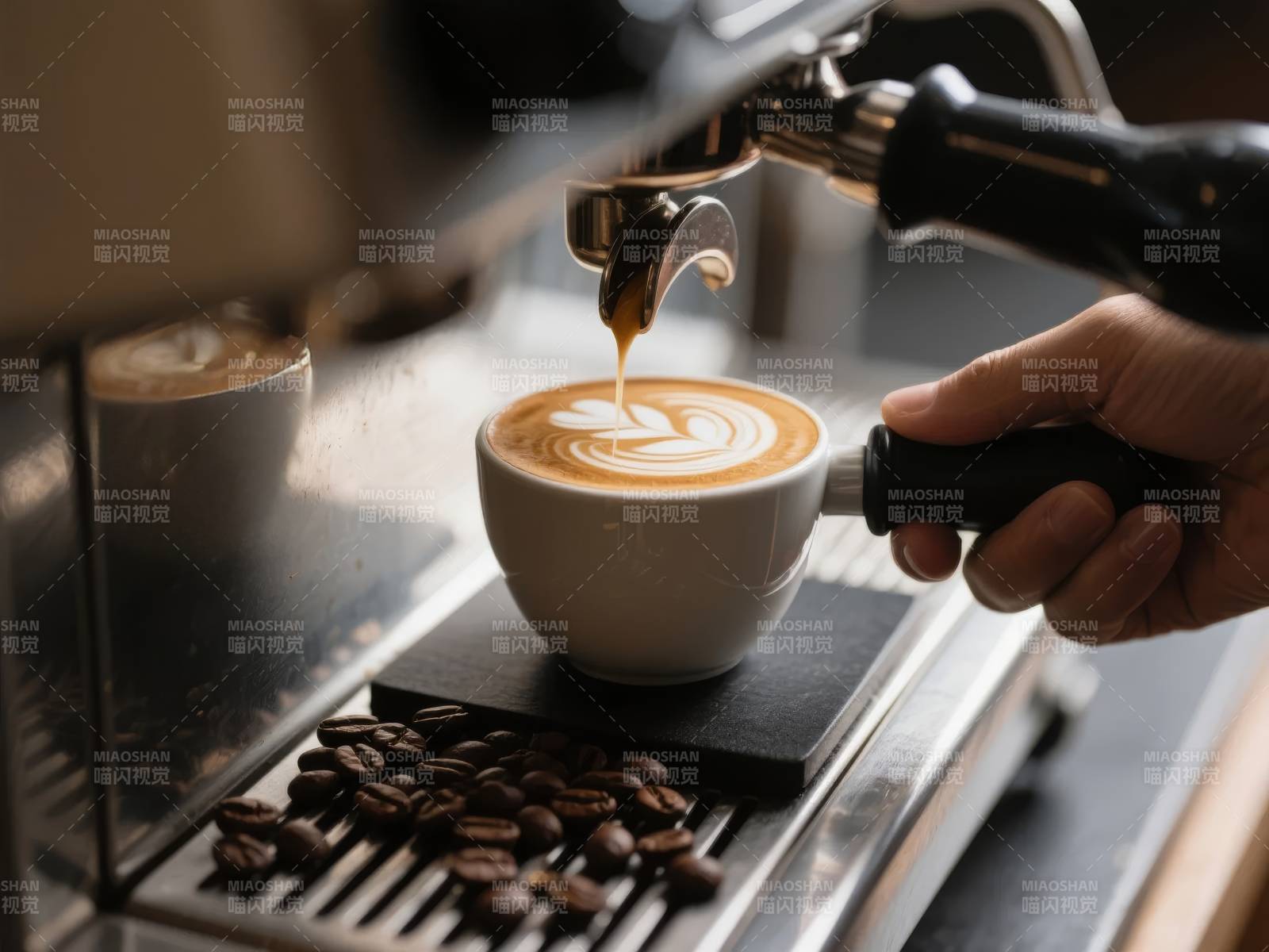 咖啡拉花艺术图片