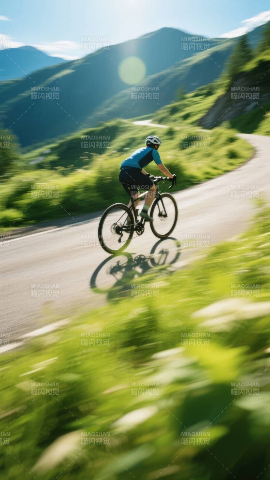 山间骑行图片