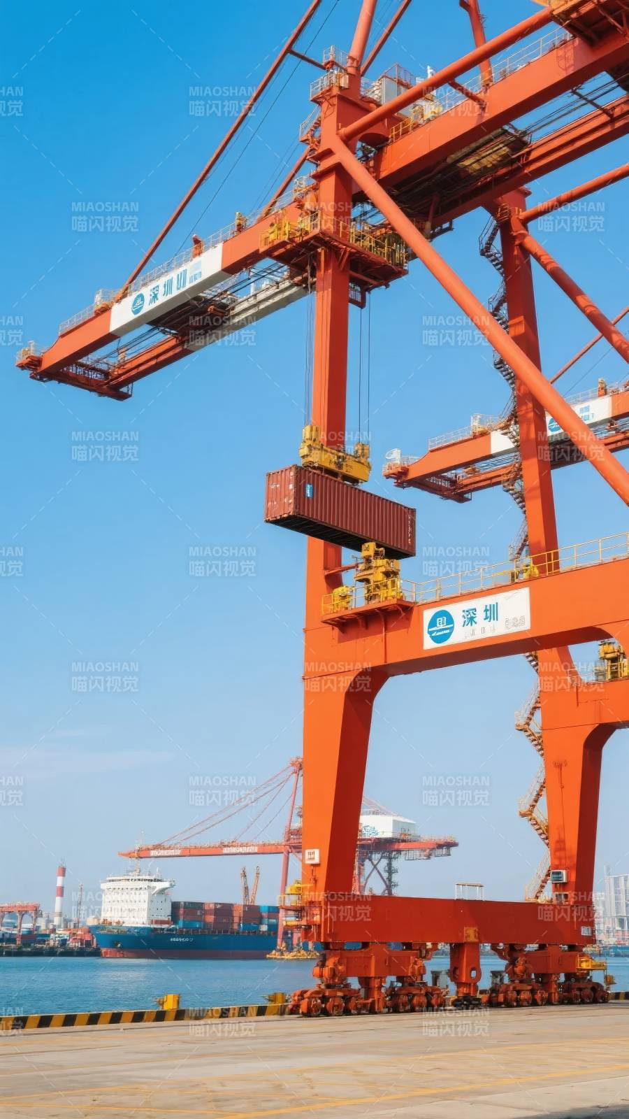 深圳港集装箱装卸图片