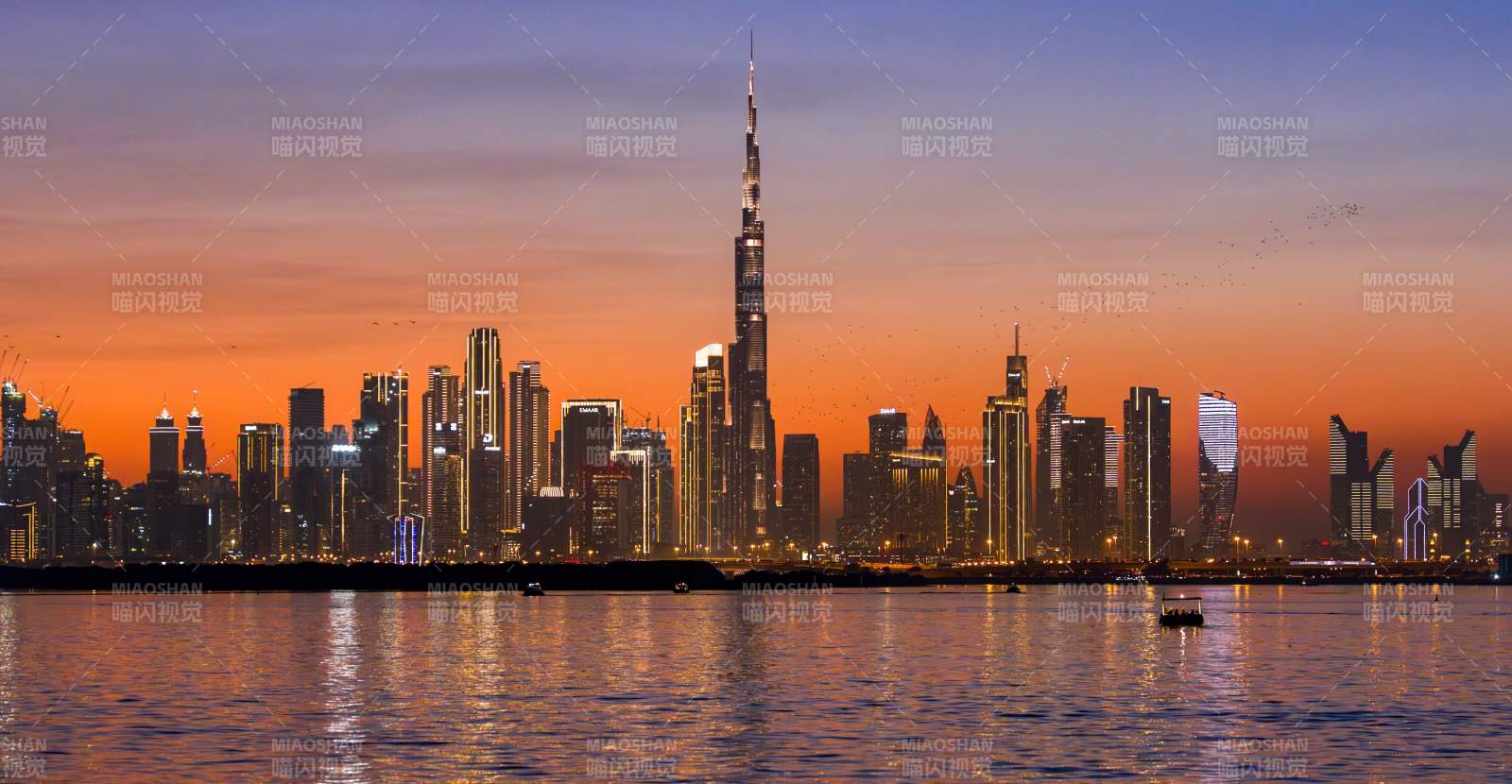 迪拜夜景璀璨图片