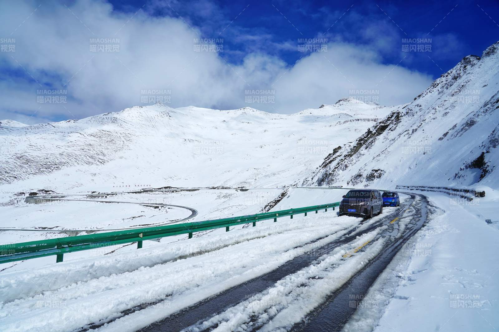 雪域天路行图片