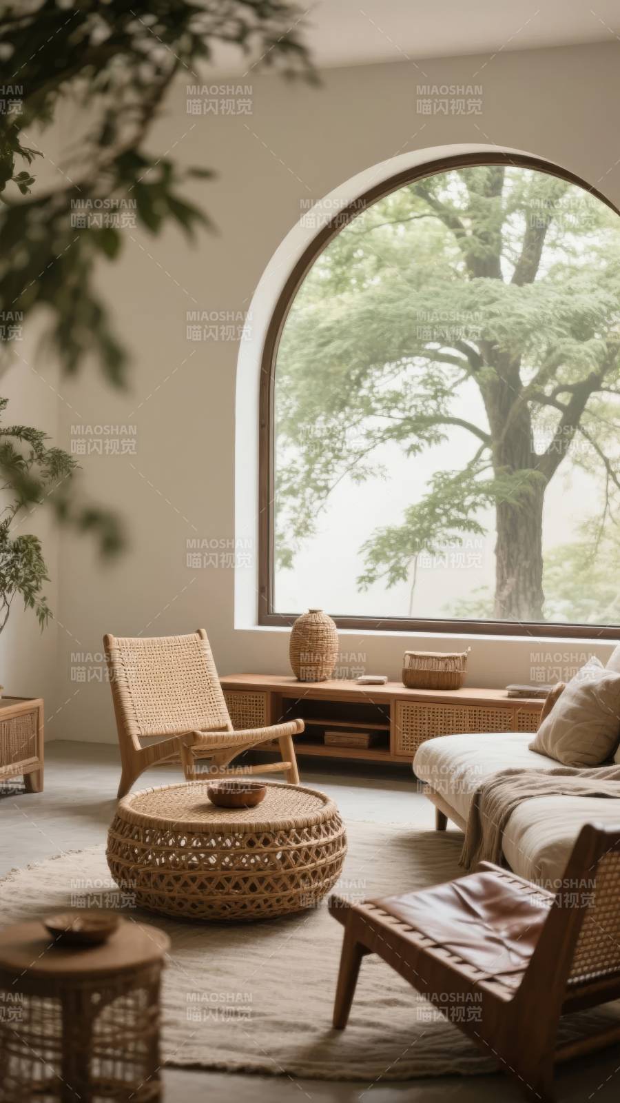 自然光影里的宁静角落图片