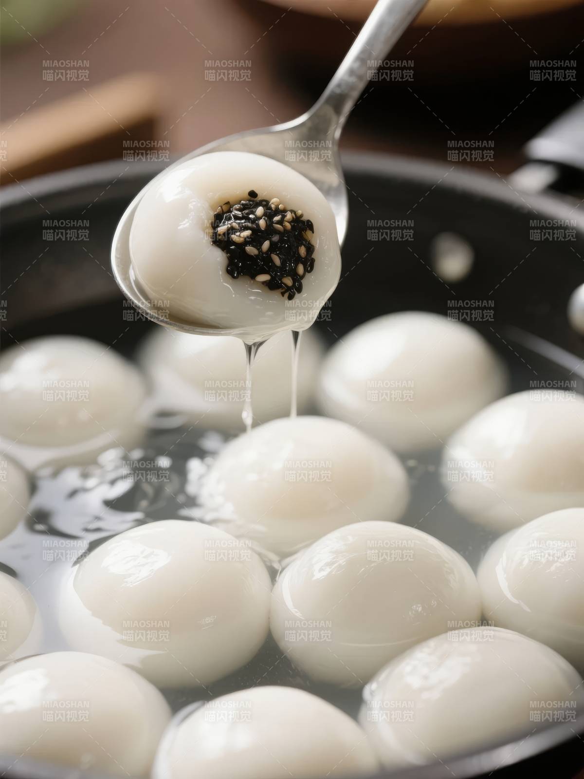 汤圆飘香 芝麻馅料图片