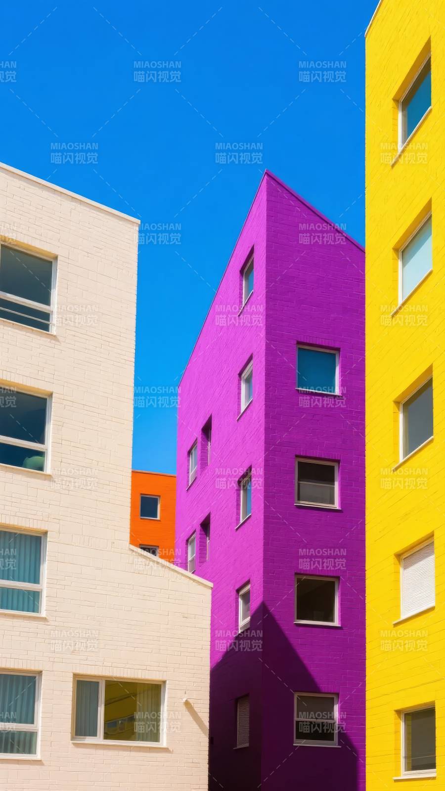 彩色建筑群图片