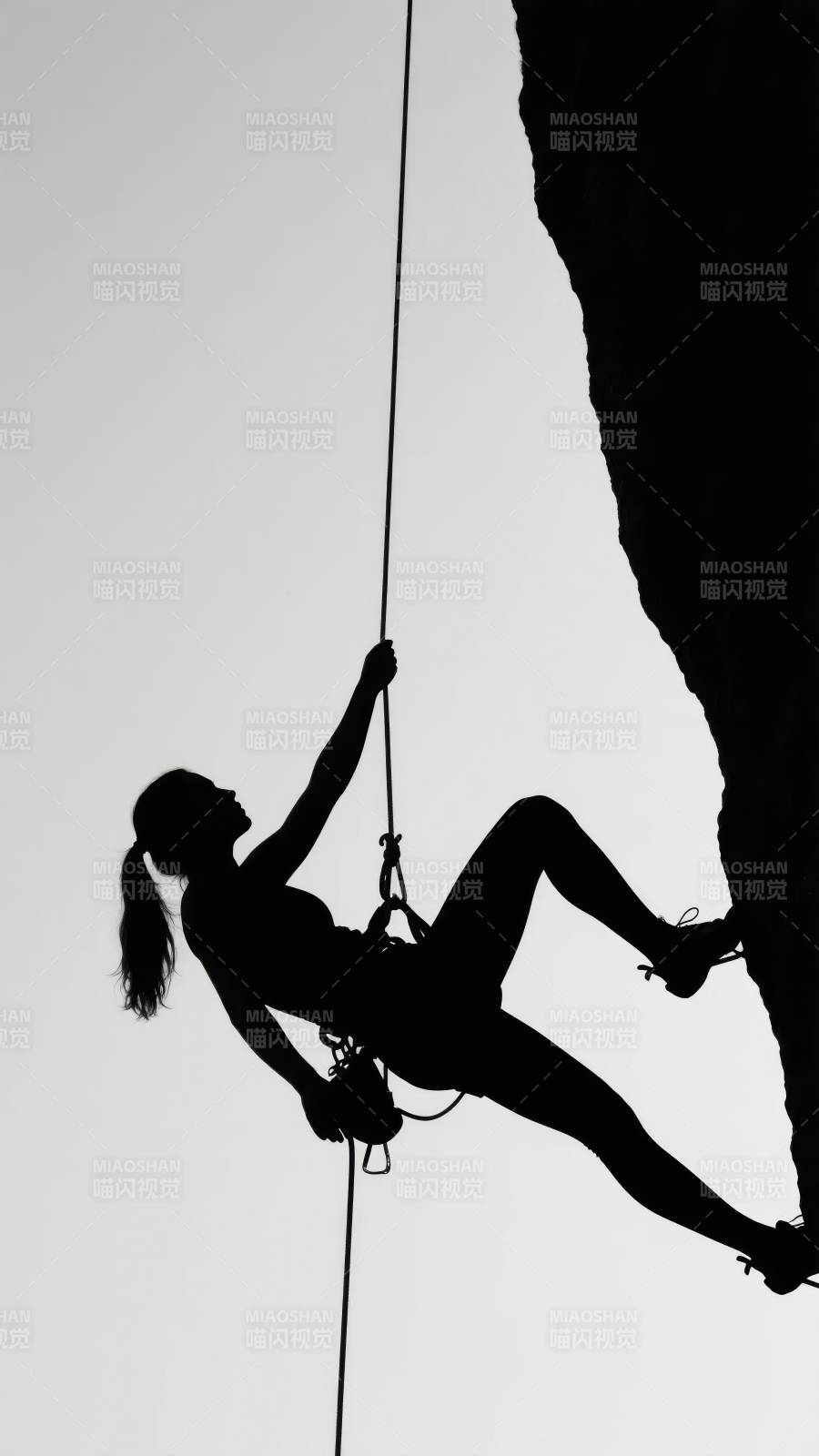 攀岩者剪影图片