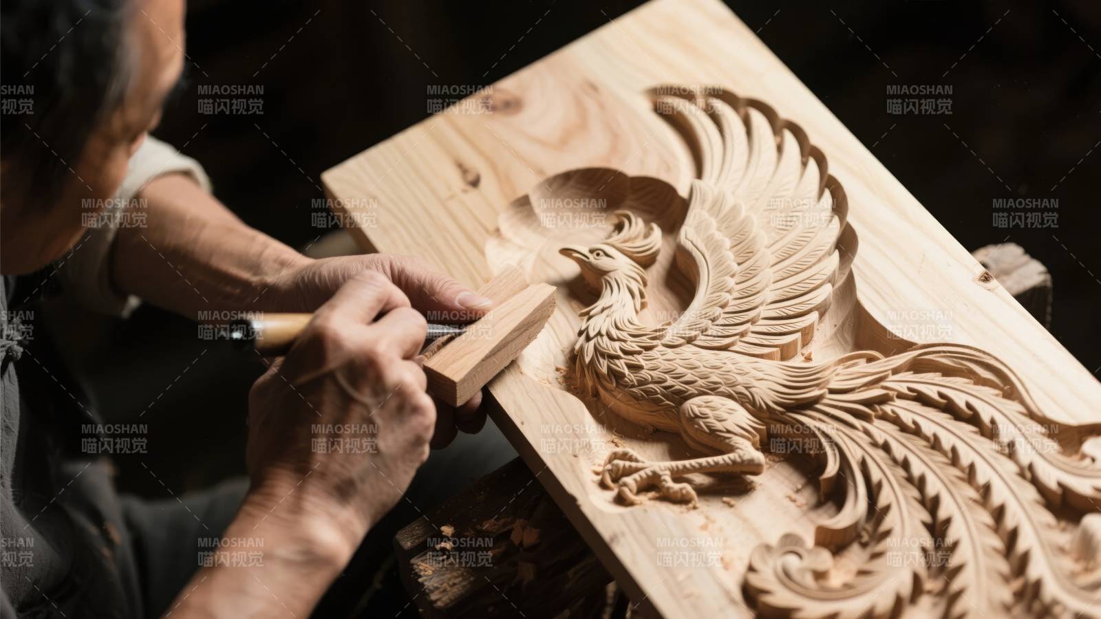 木雕凤凰 匠心独运图片