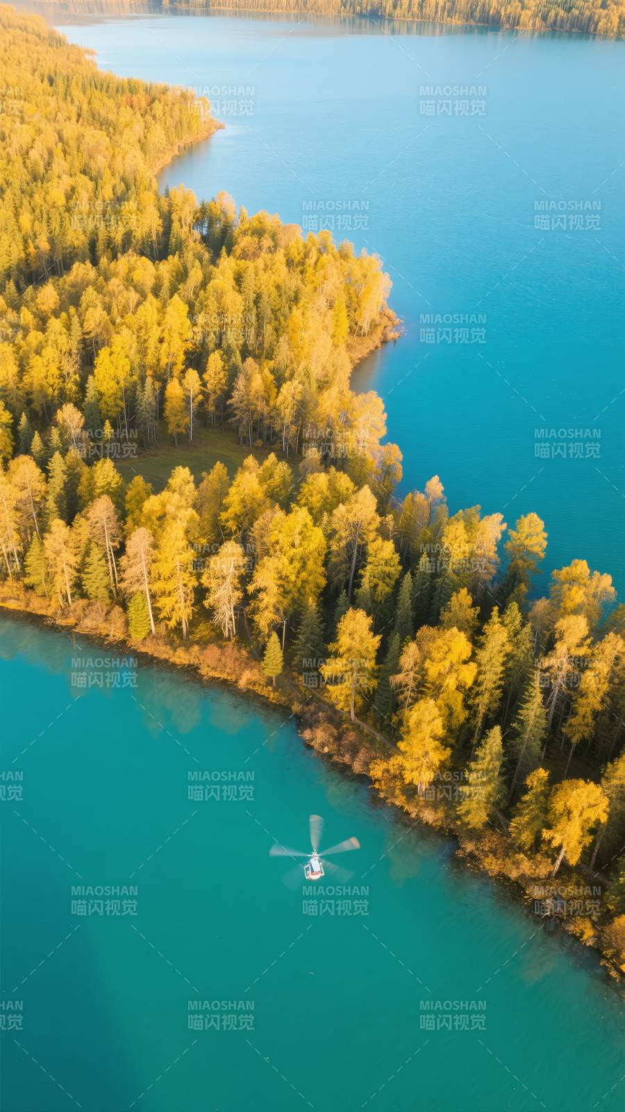 秋湖航拍美景图片