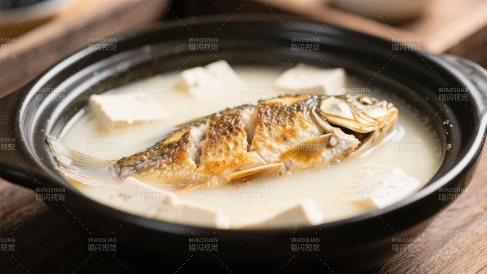 鱼头豆腐汤图片