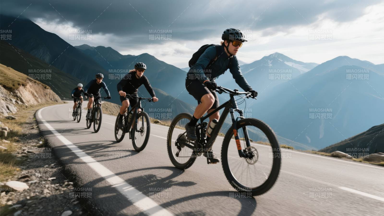 山地骑行 逐梦远方图片