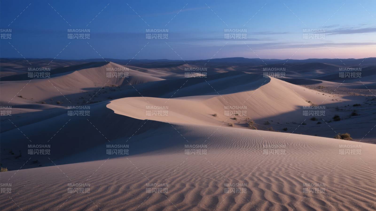 沙漠沙丘日落美景图片