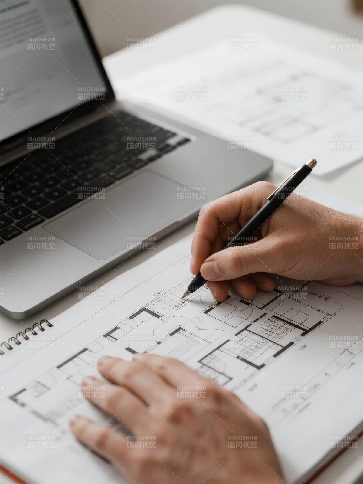 设计图纸手绘中图片