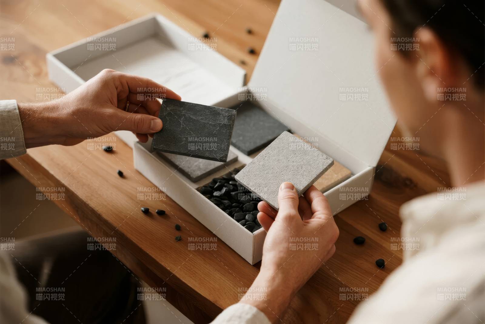 挑选石材样品图片