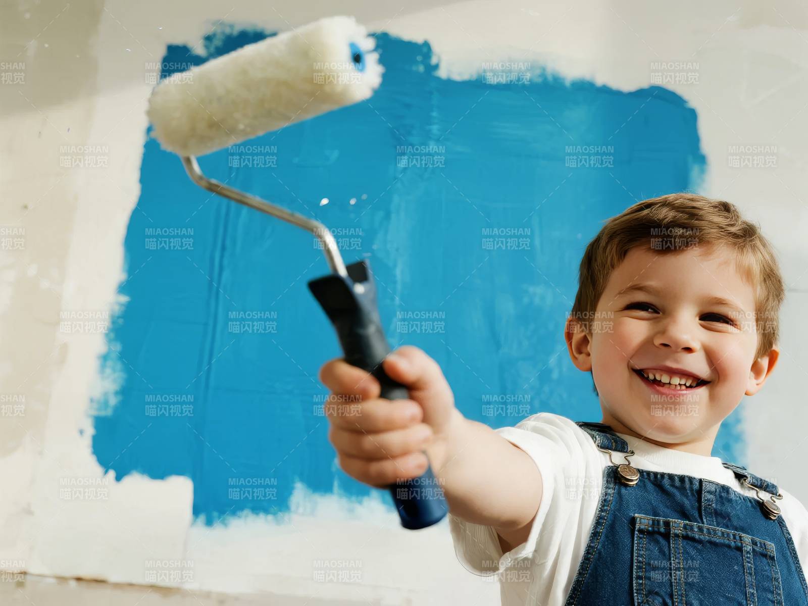 小画家的蓝色梦想图片