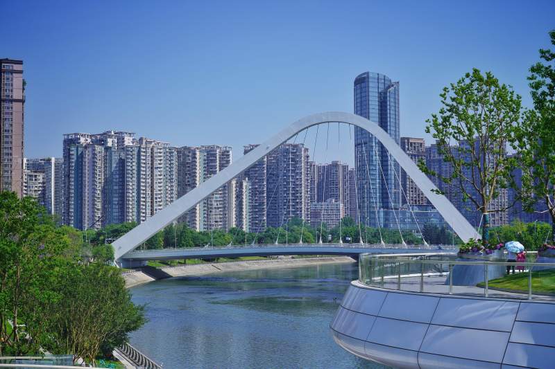 城市拱桥风光图片