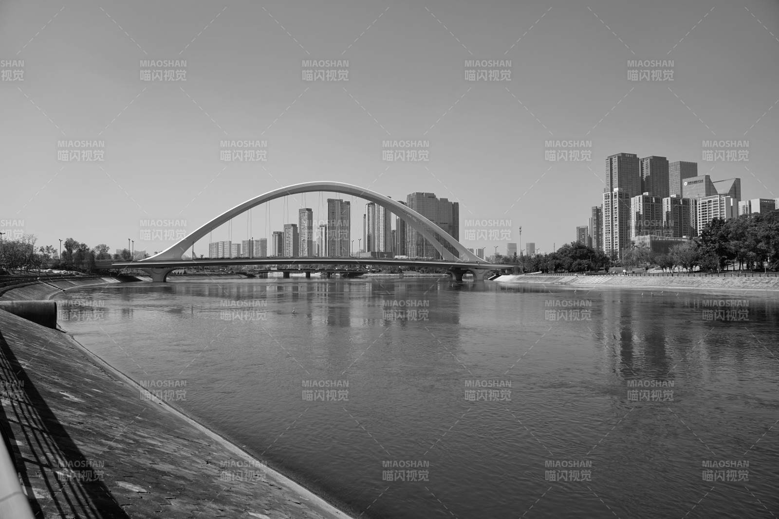 交子公园城市拱桥倒影图片