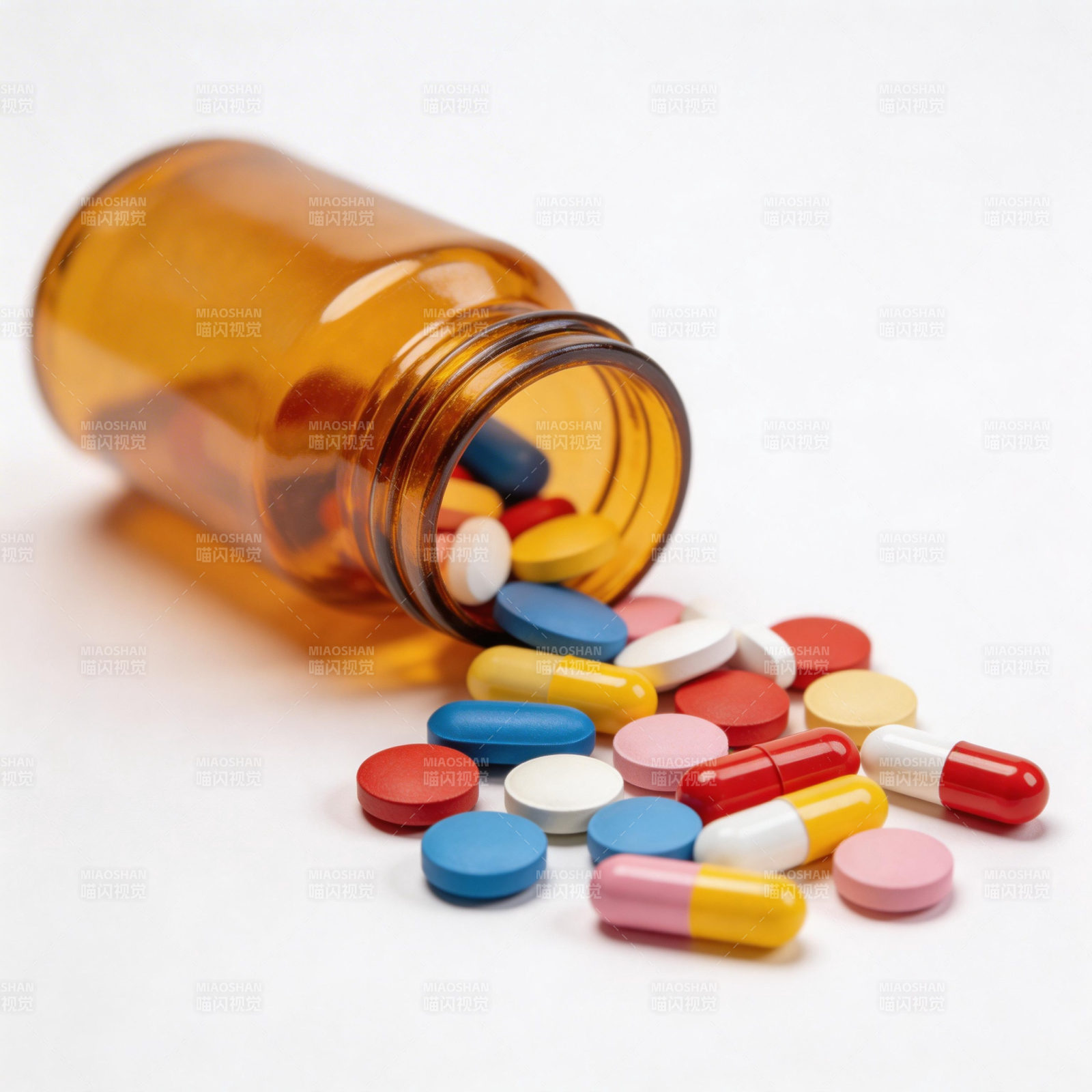 药瓶倾倒 药片散落图片