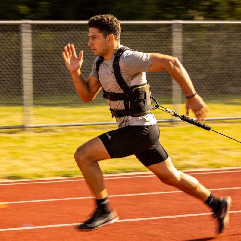 跑道上的冲刺训练图片