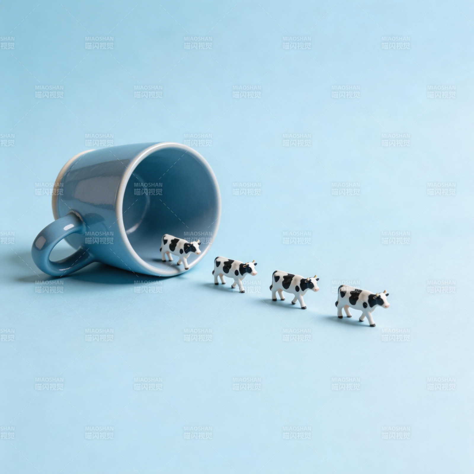 奶牛出杯记图片