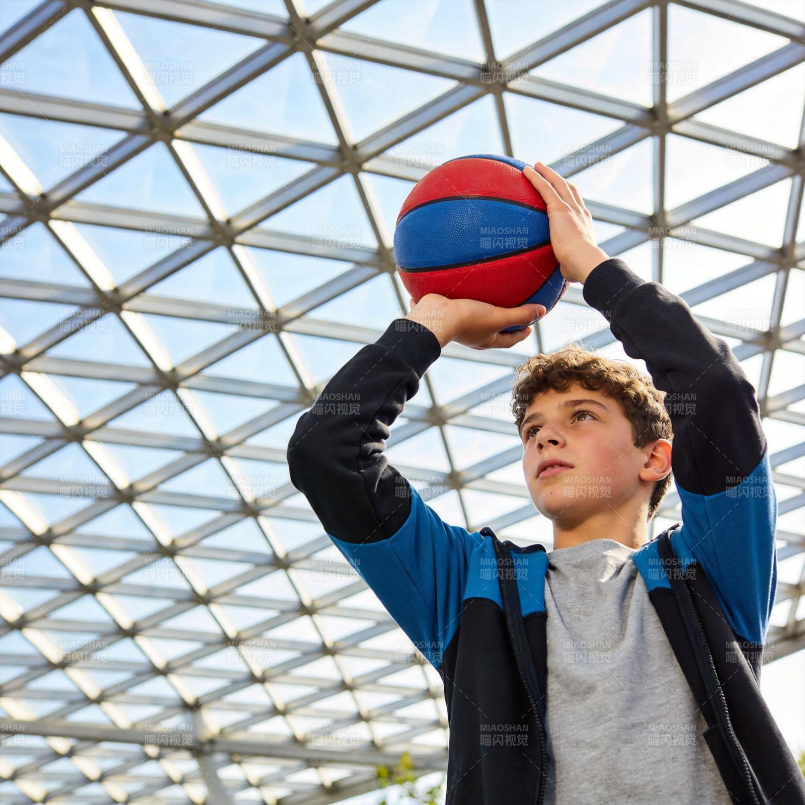 少年投篮瞬间图片