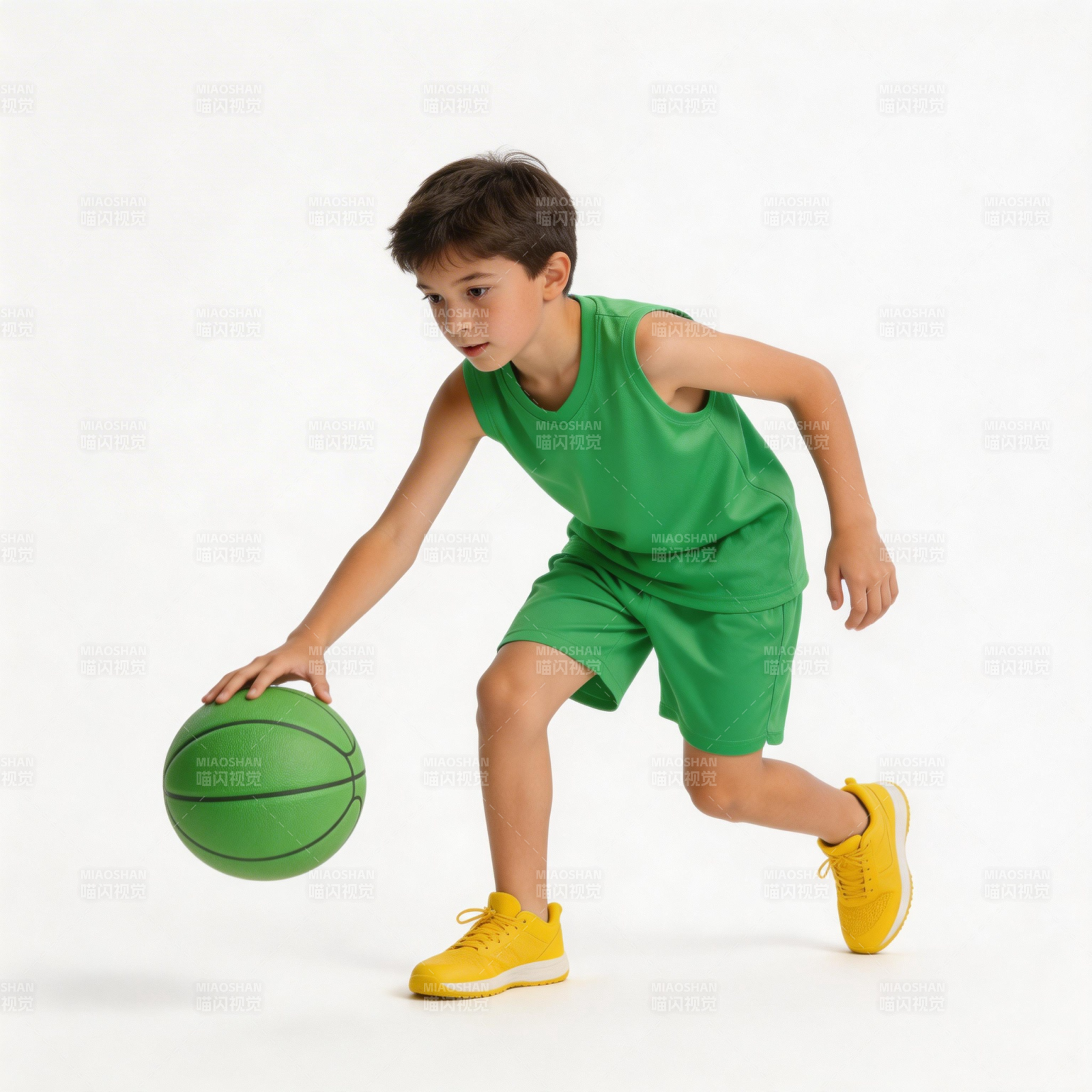少年运球 活力四射图片