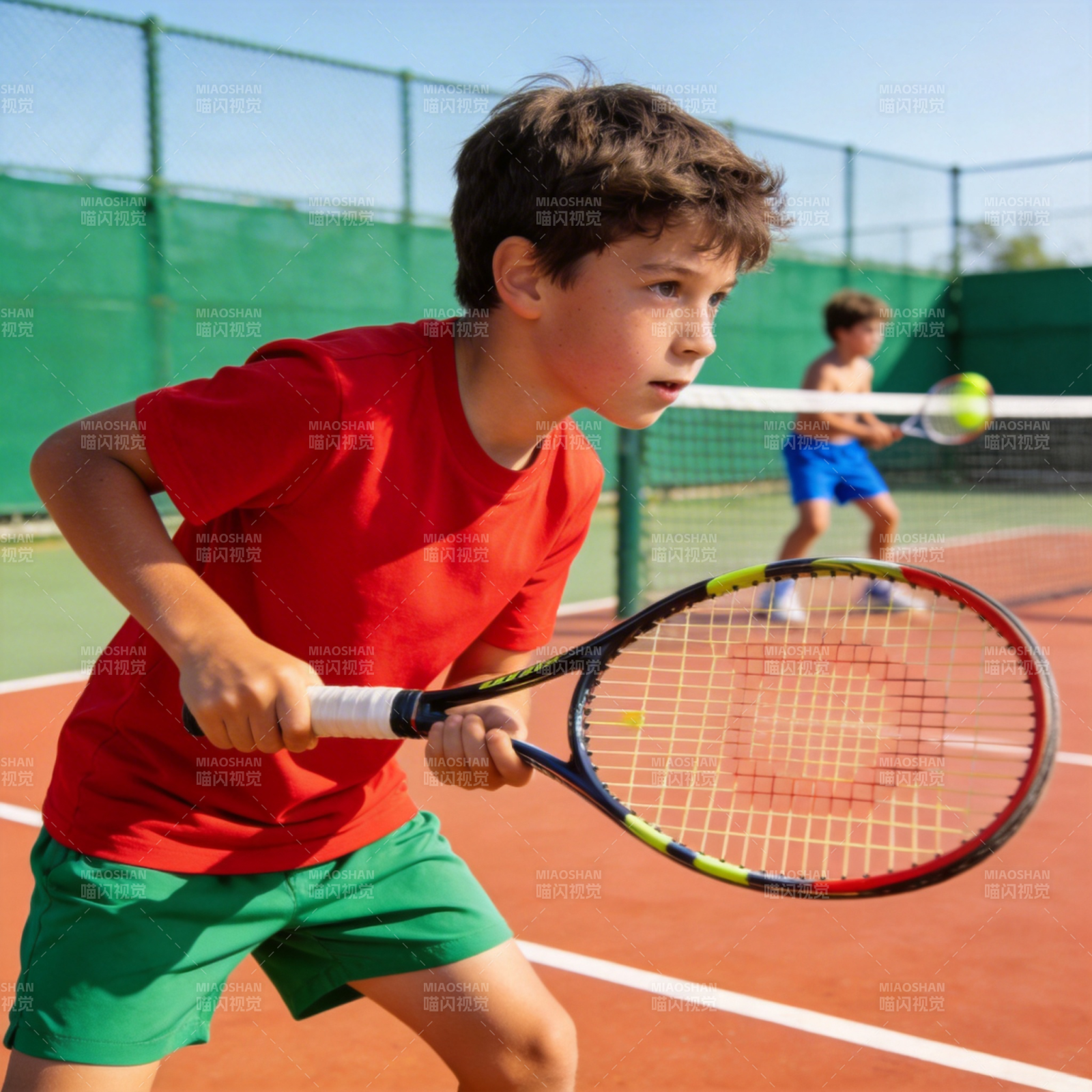 少年网球对决图片