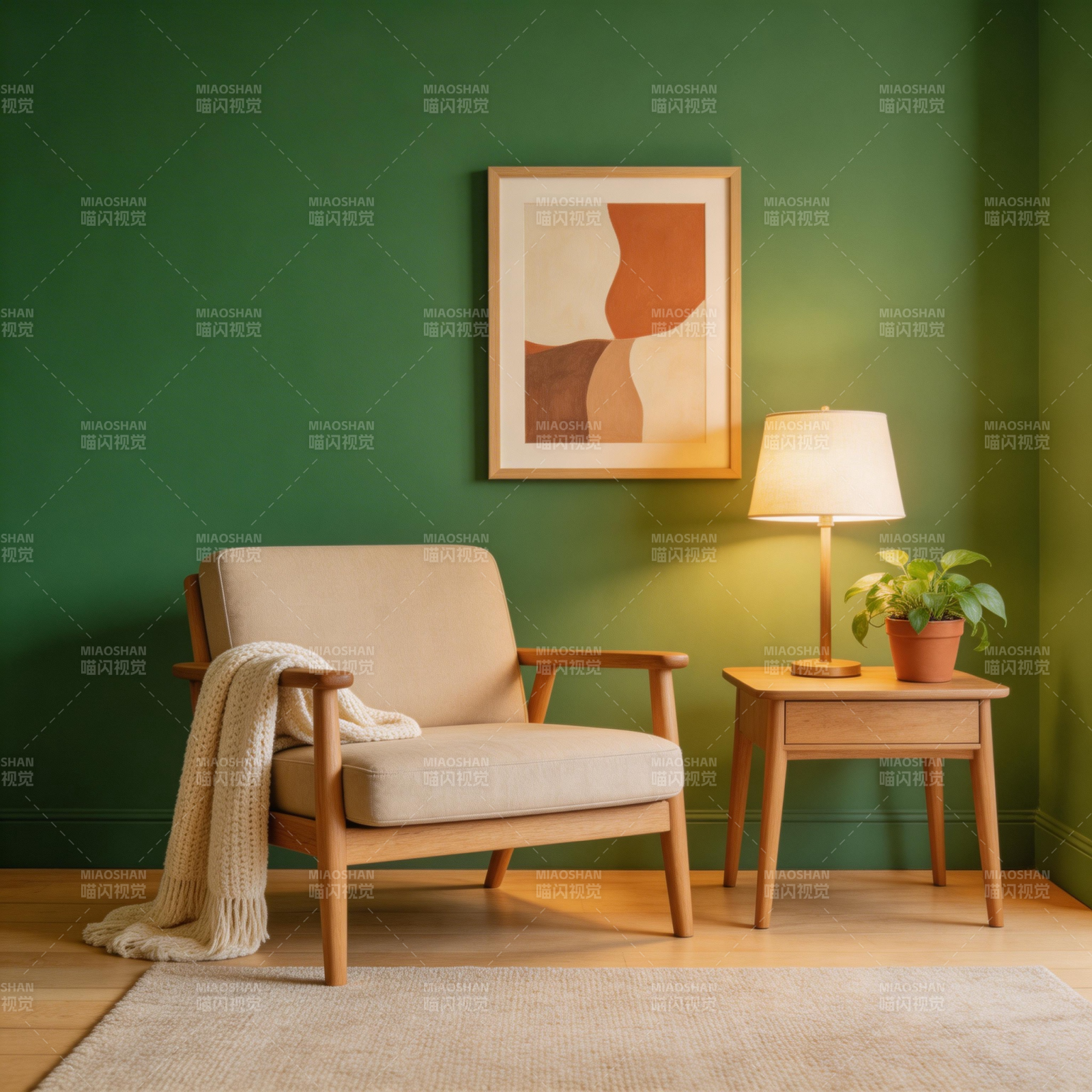 绿墙暖椅静谧角落图片