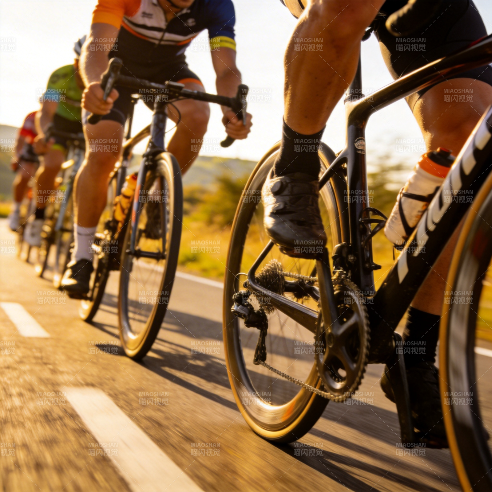 骑行竞速 风驰电掣图片