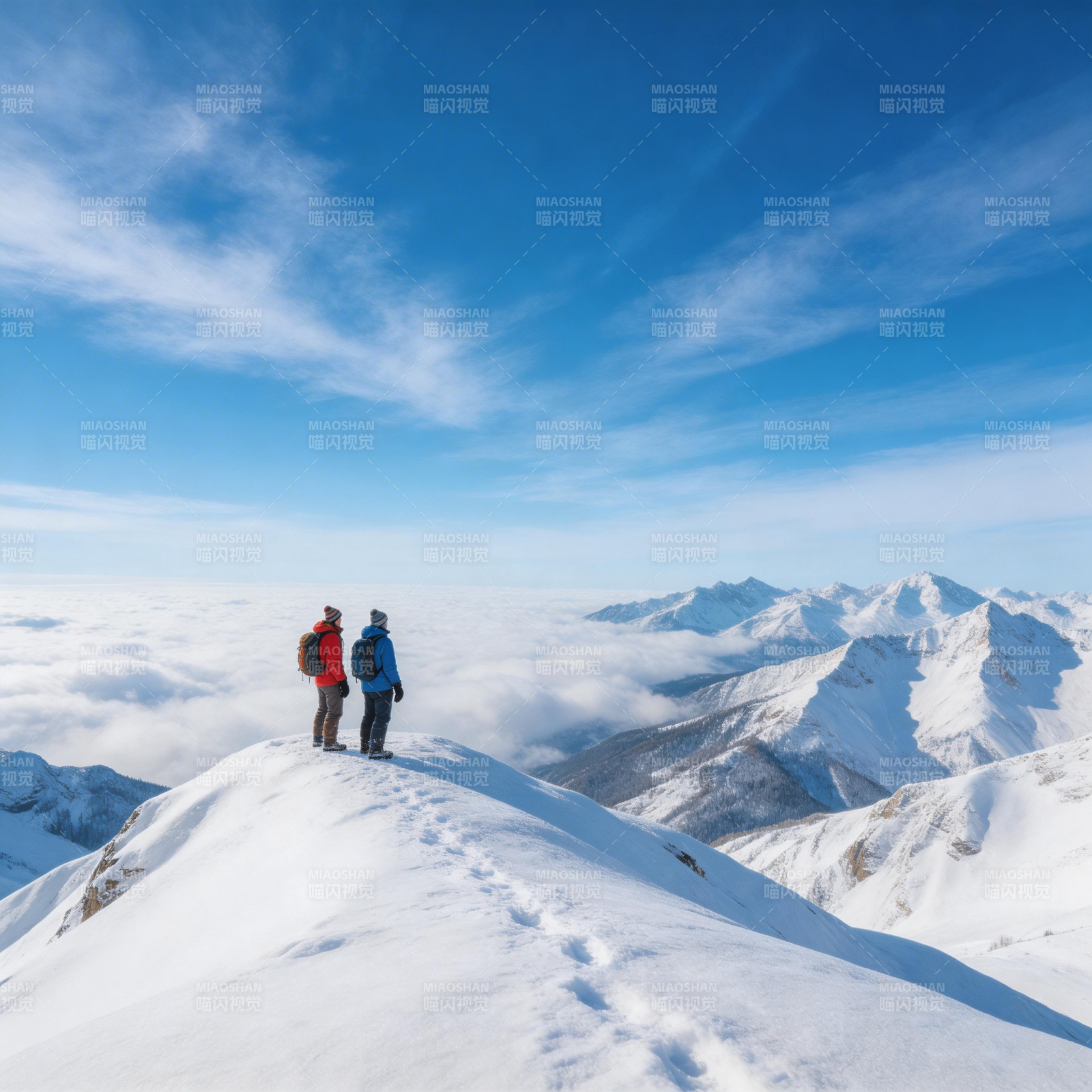 雪峰之巅 云海之上图片
