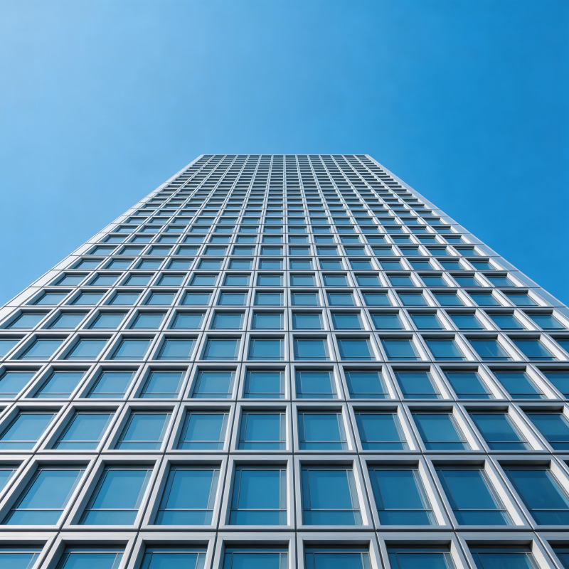 高楼仰视蓝天图片