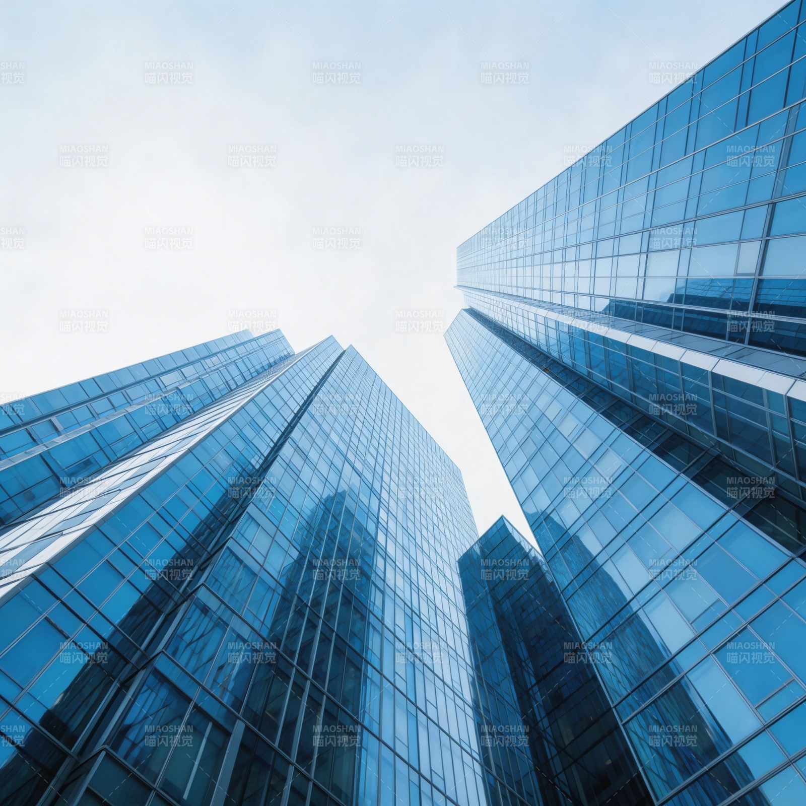摩天大楼仰视图图片