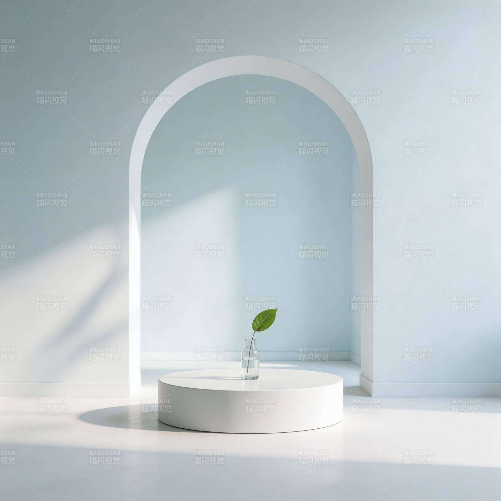 简约拱门绿叶静景图片