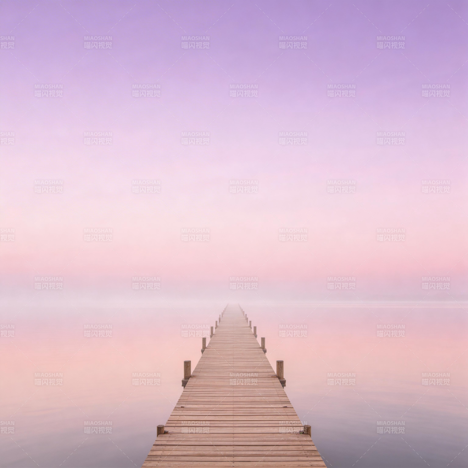 静谧湖畔长廊图片