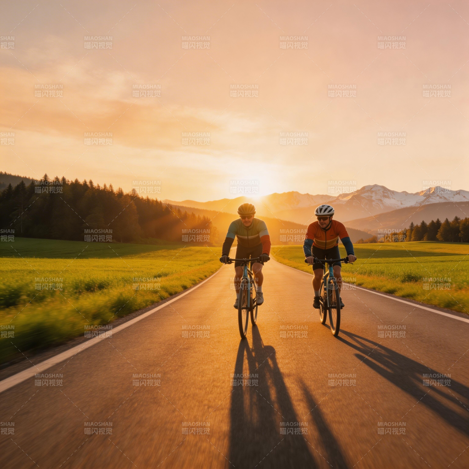 骑行追日落图片