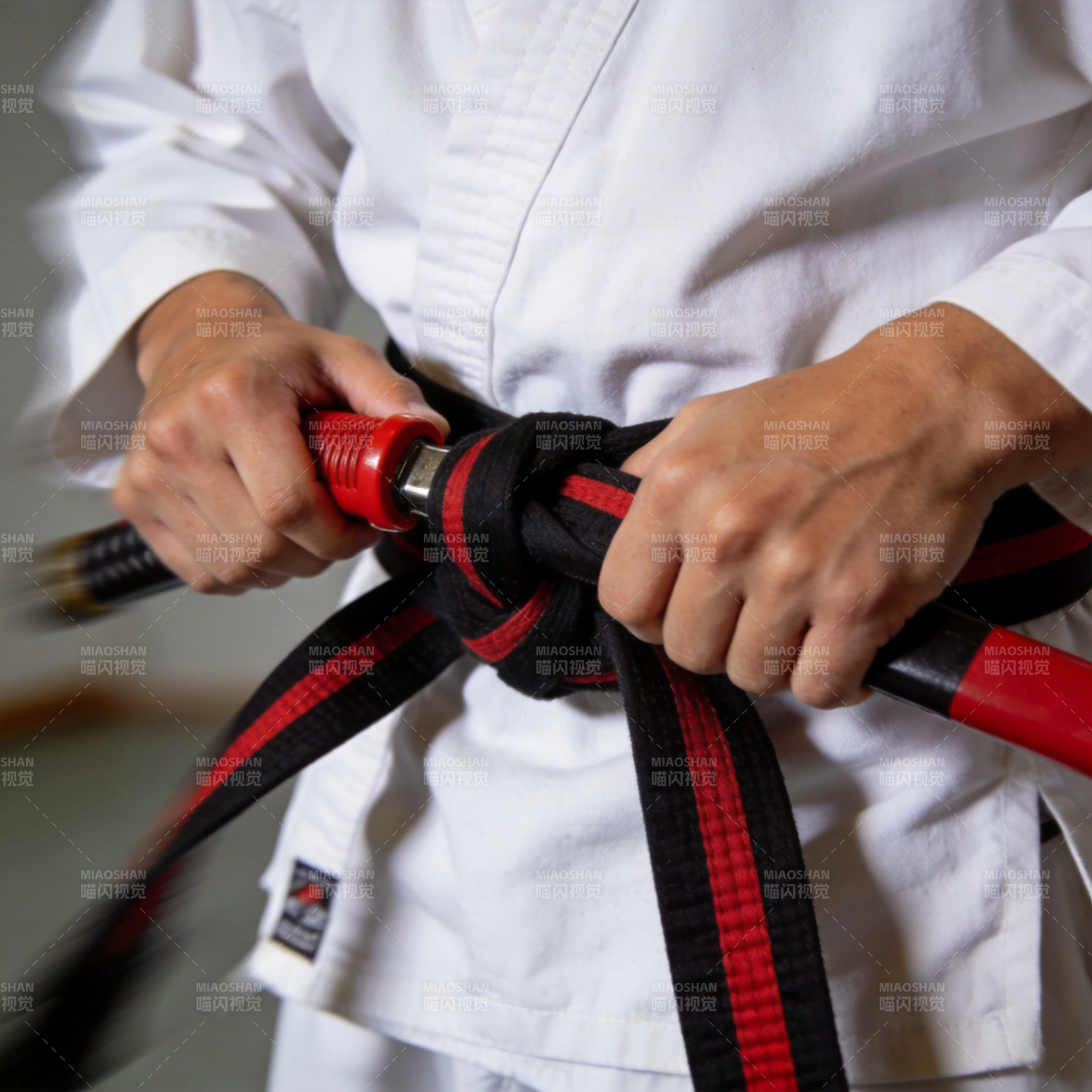 武术腰带系法图片