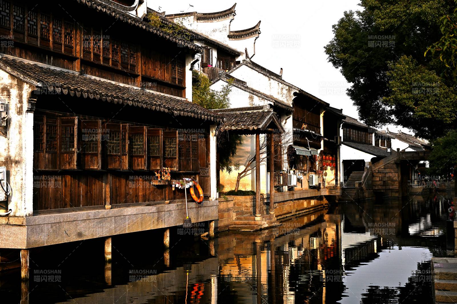 江苏省吴江黎里古镇枕水人家图片