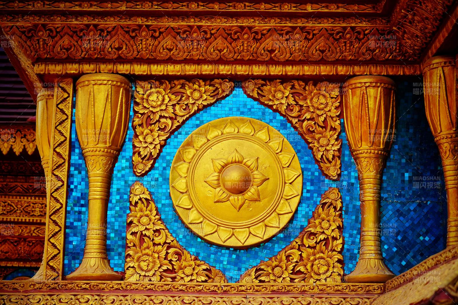 金色太阳装饰壁画图片