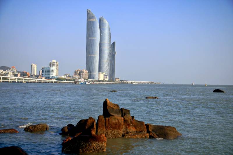 厦门双子塔海景图片