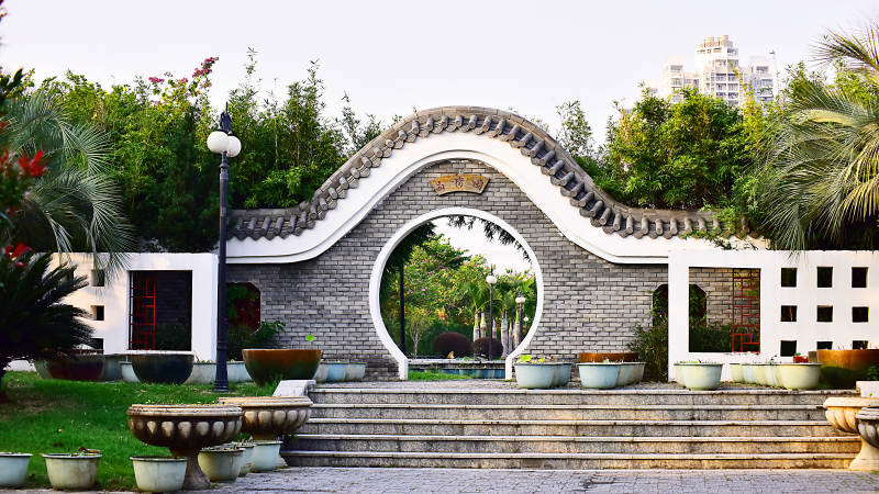 园林拱门美景图片