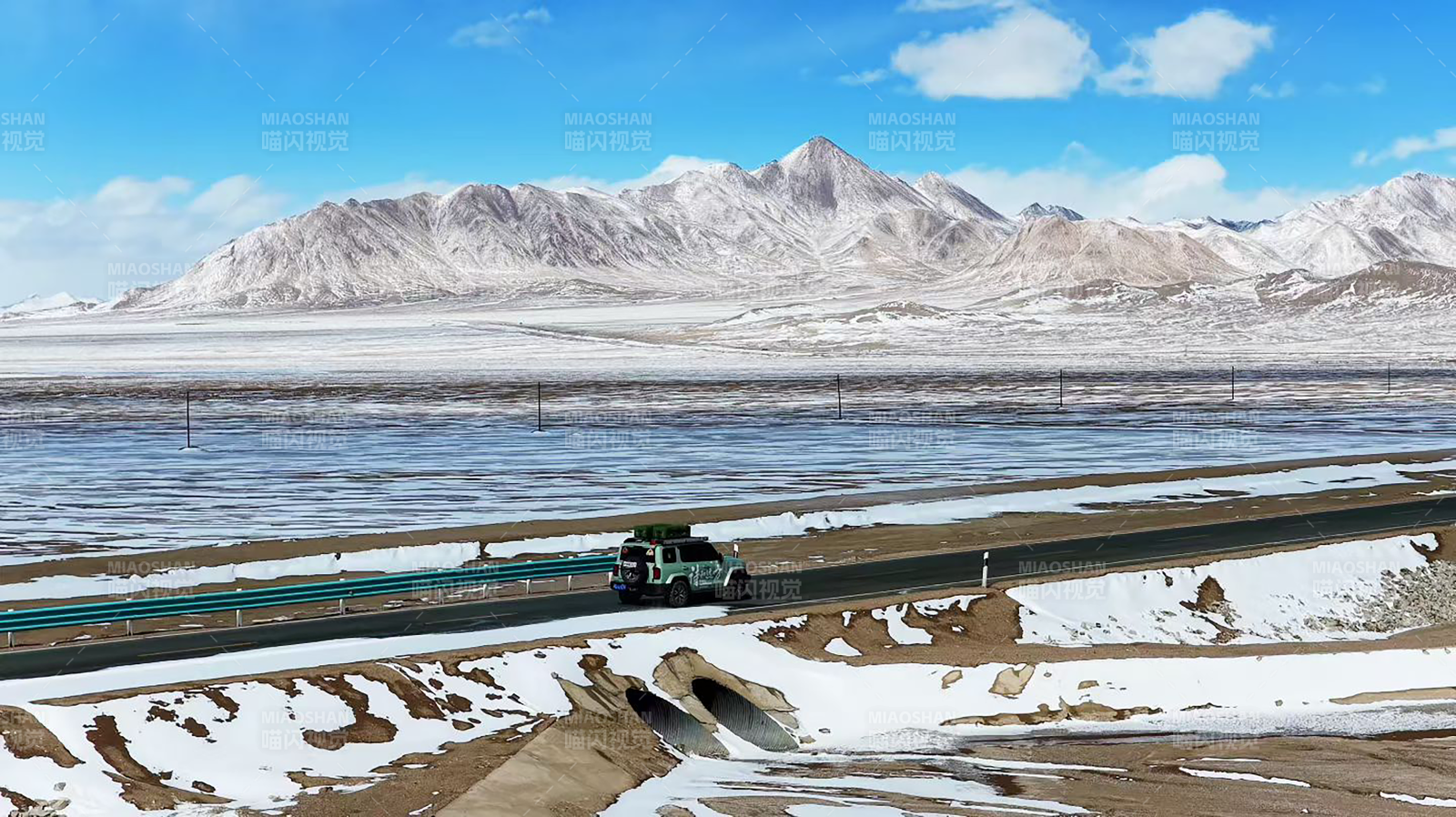 雪山公路雪景图片