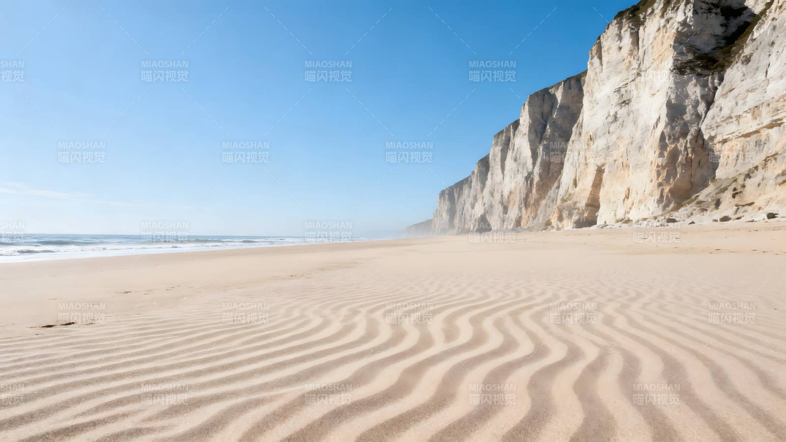沙滩与悬崖美景图片