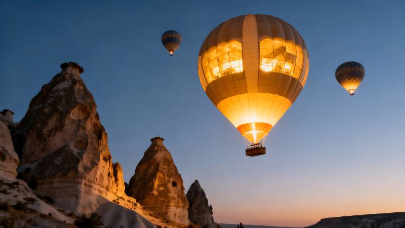 热气球翱翔奇岩图片