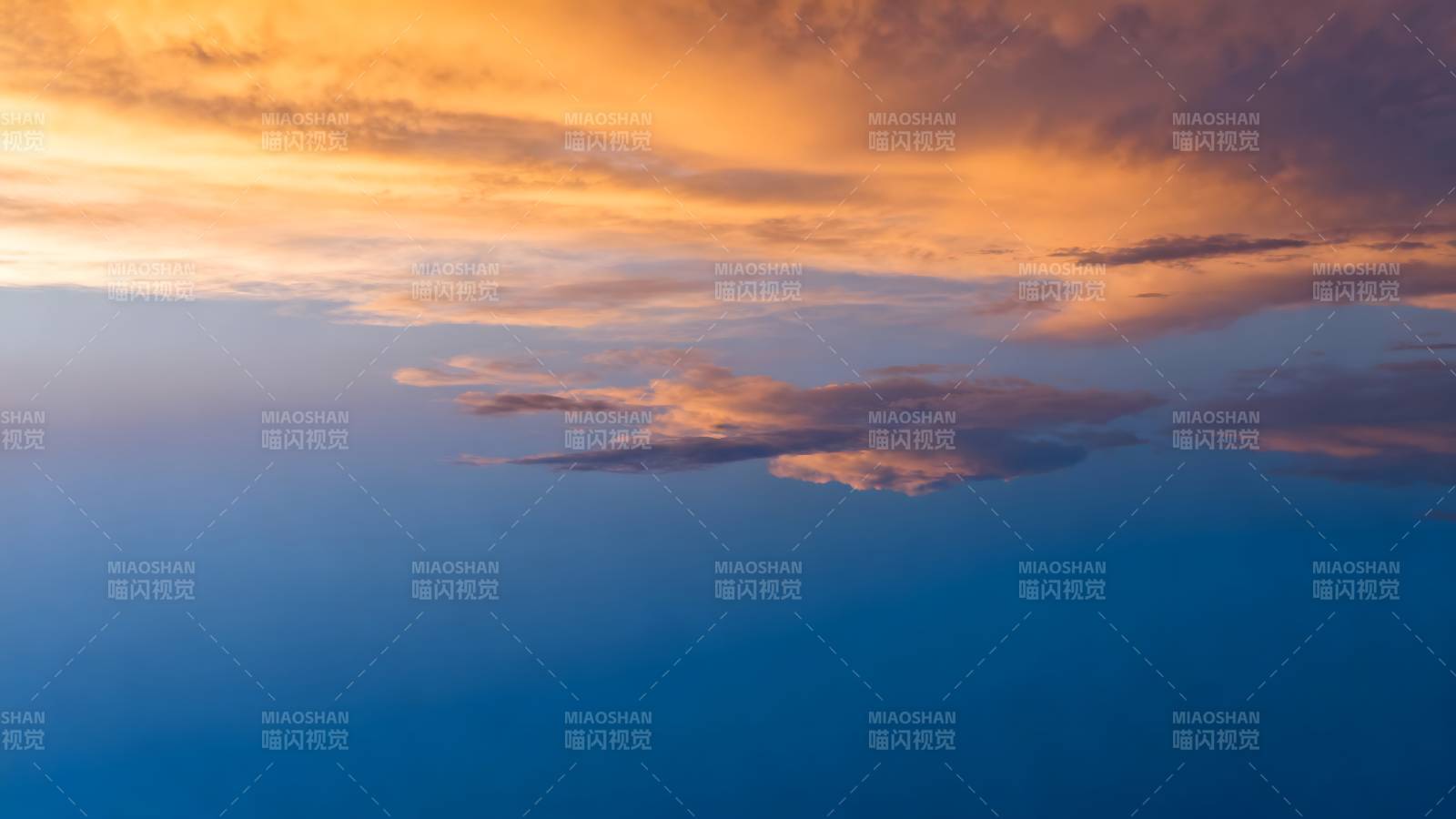 晚霞映天际图片