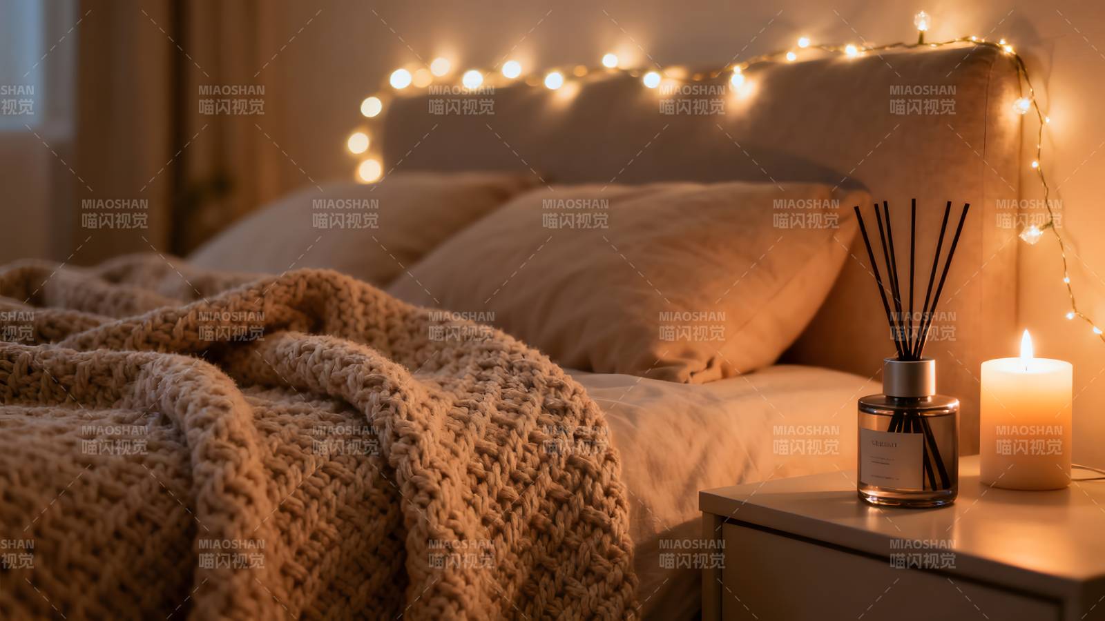 温馨卧室夜景图片